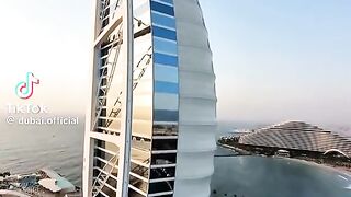 Dubai lovers