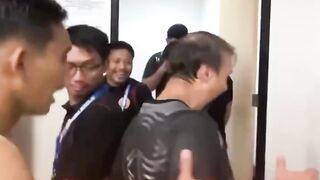 Moments Kapten Persija Jakarta Rizky Ridho Berjoget