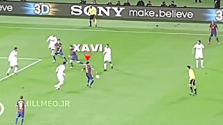 Main bola bukan cuma cetak gol