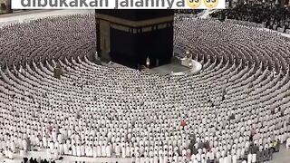 Semoga kita disegerahkan hadir di Baitullah