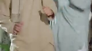 Itna bara be eman main ne zindgi bhar naheen dekha