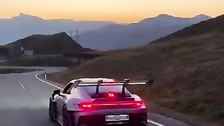 ‎Free luxury lifestyle background video for tiktok -quotes, money, rich lifestyle ‎