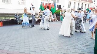 Такого исполнения песни Капали капали детские горькие слезы