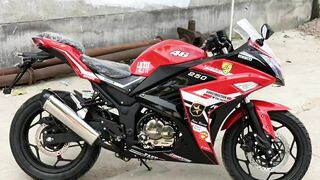 Mototsikl kawasaki sotiladi.