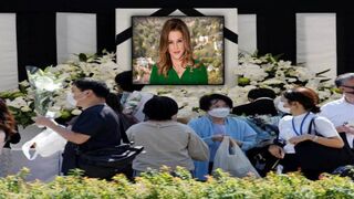 Lisa Marie Presley Passed Away || bollycolourstv