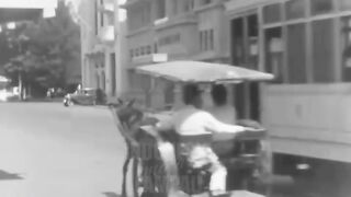 Tayangan singkat suasana kota Surabaya tahun 1930,