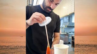 bukan sembarang orang tua