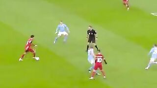Virgil van Dijk vs Erling Haaland