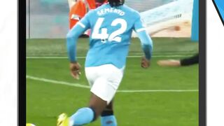 Assist manis manja Semenyo