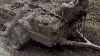 Нехуй чужую землю топтать оккупанты!