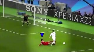 Van Dijk vs Other Players - Messi