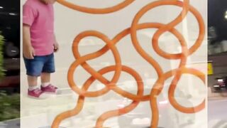 Katanya jenius,,, Masih belum ada yang benar, Gelas yang mana diminum perempuan?