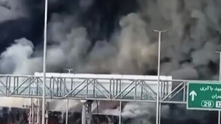 Massive fire rips through Tehran's Jannat Bazaar