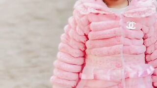 This Little Girl's Walk is Viral