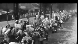 Aktivitas masyarakat di kanal Sungai Ciliwung pada era 1930-an