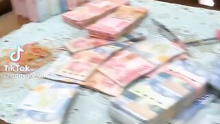 Uang cair hanya sekali klik virallll