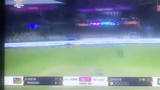 Saim ayub unbelievable catch on boundary