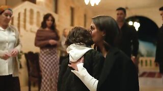 En tierra lejana | 17 de febrero   La impactante condición de Sadakat: Alya deberá casarse con Cihan para no perder a su hijo