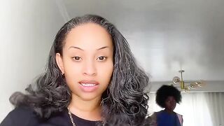Latina Queen divertindo com a Família
