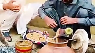Kanjoos k gher mehman ???? funny short film ????