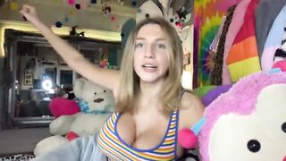 She stretched like that on purpose| Omegle hot girl????????