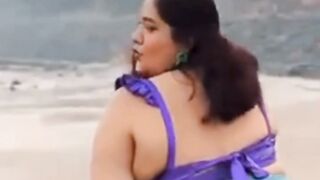 Humen toh loot liya mil ke ishq walon ne