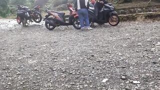 Lagi nyuci motor