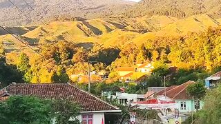 THE BEAUTIFUL VIEWS IN INDONESIA ARE VERY COOL