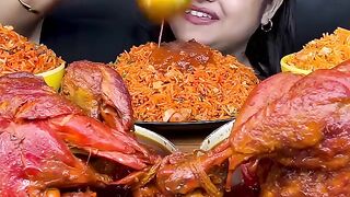 HOT GIRL EATING SPICEY