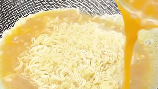 Mie dimasak gini enak banget