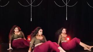 Aag Lagi Hai Song Dance