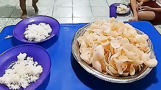 Moment haru anak panti #makan #sadstory #viral #yatimpiatu