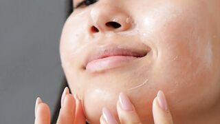 Funnyfuzzy - woman putting beauty cream | Trending HD Video