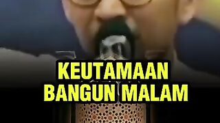 ALLAH akan memberikan empat keutamaan bangun malam #motivasihidup #motivasiislam #quotesislam