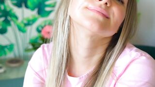 Funnyfuzzy - blonde woman with natural makeup smiling indoors | Trending HD Video