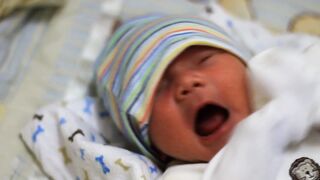 BaByliss - a crying baby | Trending HD Video
