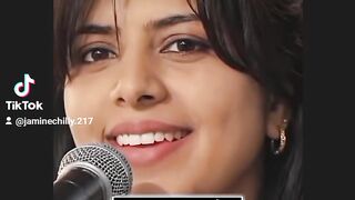 Zindagi ny inthna sahanat bana diya hai