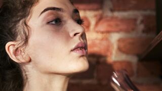 Funnyfuzzy - woman girl bricks wall | Trending HD Video