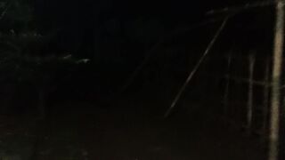19-second video of the night atmosphere in front of the house