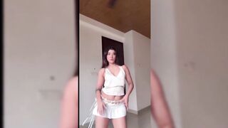 Indian Girl Sakshi Ranaut Dance