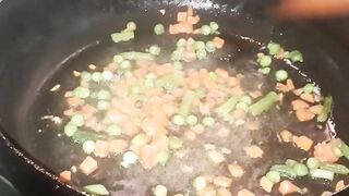 MACRONI