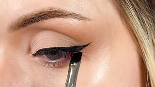 the best bit is the clean up with concealer ???? #makeup #makeupartist #mua #wingliner #winglineronfle