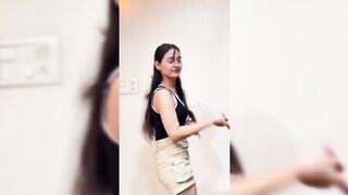 Indian Girl Soumya Bisht Dance