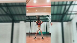 Indian Girl Priyanka Bysack Dance