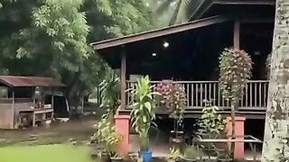 Maen di belakang rumah nenek  #reel #pemandanganalam #rumahidaman