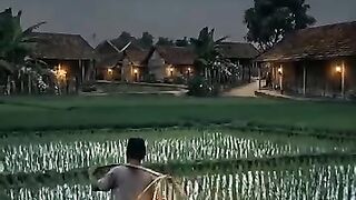 Suasana malam didesa jaman dahulu,. Ada yang tau ini tukang jualan apa????