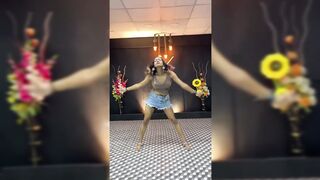 Indian Girl Vidya Choudhary Dance