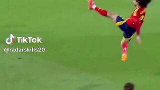 The best ball control in football history