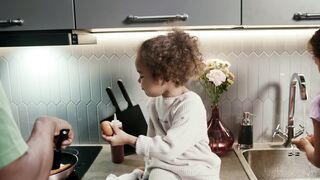 Babymoov - kids helping their father to cook | Trending HD Video