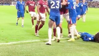 This deserves millions of views ????